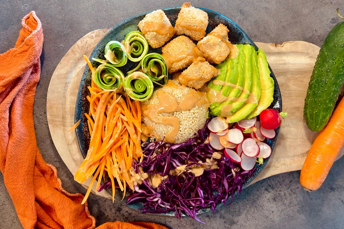 Crispy Tofu Quinoa Bowl with Peanut Dressing